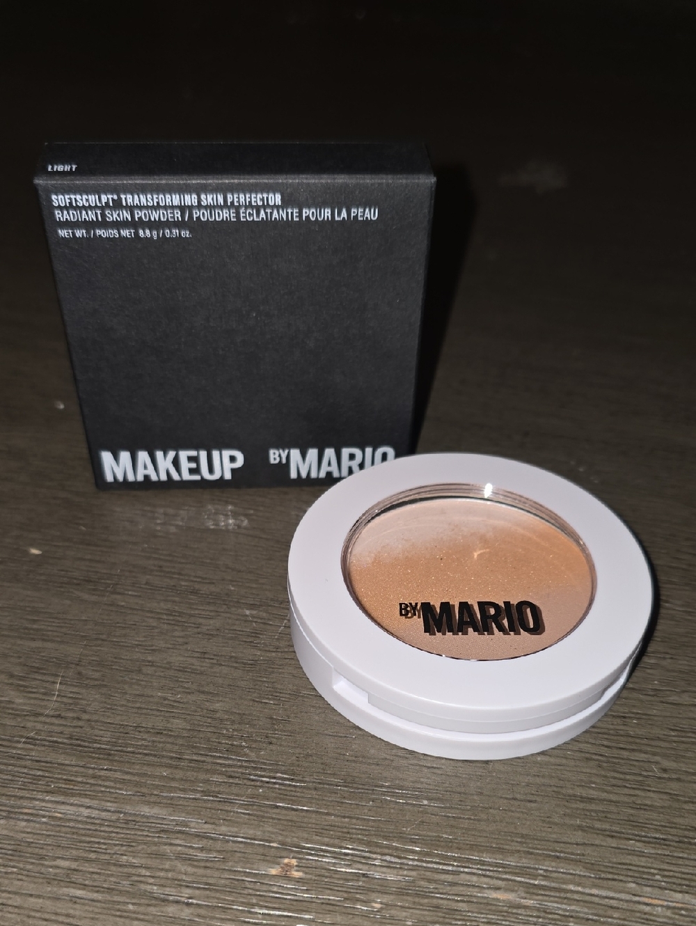 Makeup By Mario SoftSculpt Radiant Skin Powder - Shade "Light"